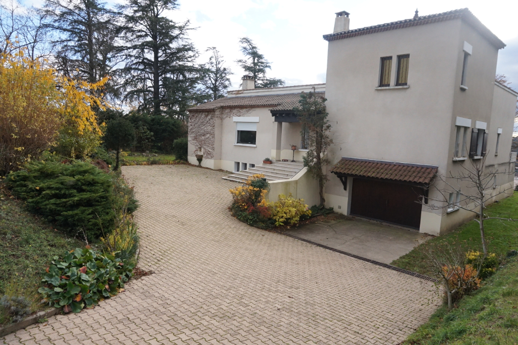 Maison Vienne 6 pice(s) 175 m2 1/18